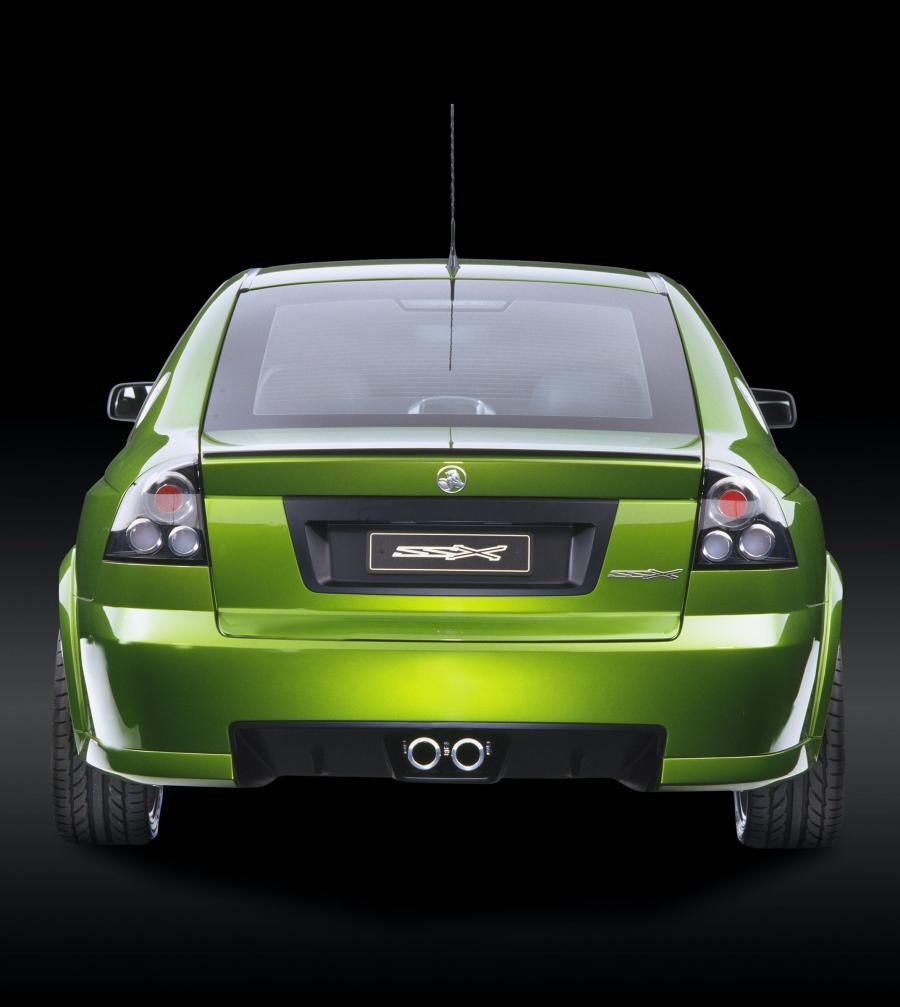  Holden SSX Concept 2002 года  (фото 3 из 26)
